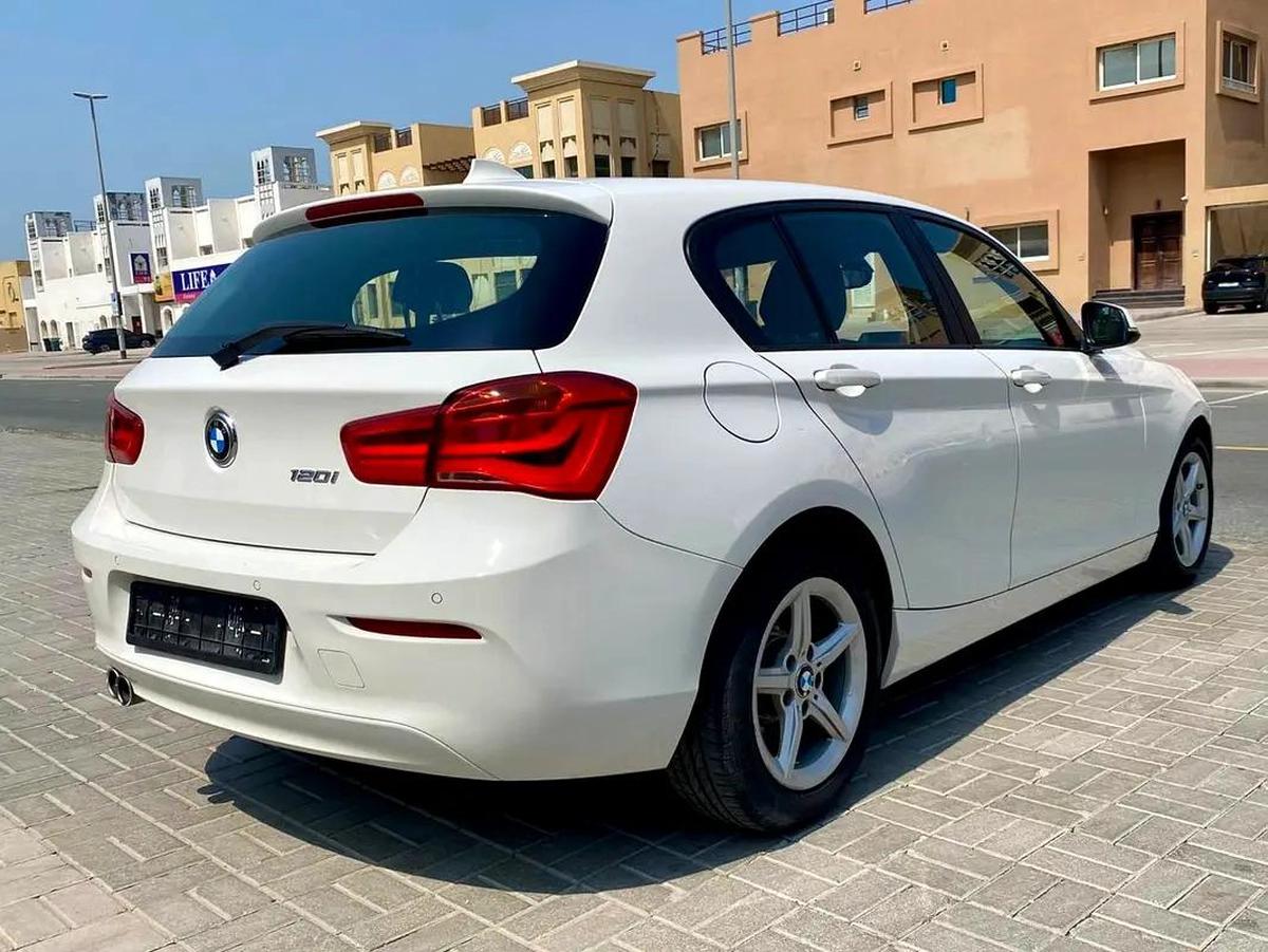 2019 bmw 120i sport line 2.0L || GCC specs || 4 cylinder turbocharged || accident free-6-6