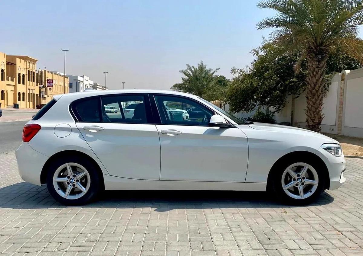 2019 bmw 120i sport line 2.0L || GCC specs || 4 cylinder turbocharged || accident free-16-16