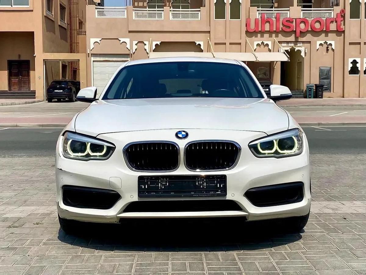 2019 bmw 120i sport line 2.0L || GCC specs || 4 cylinder turbocharged || accident free-2-2
