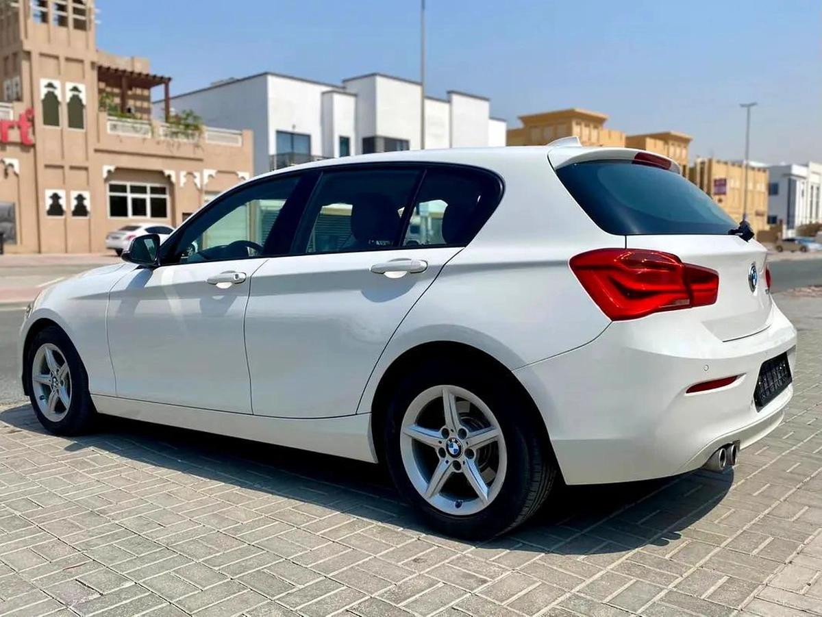 2019 bmw 120i sport line 2.0L || GCC specs || 4 cylinder turbocharged || accident free-15-15
