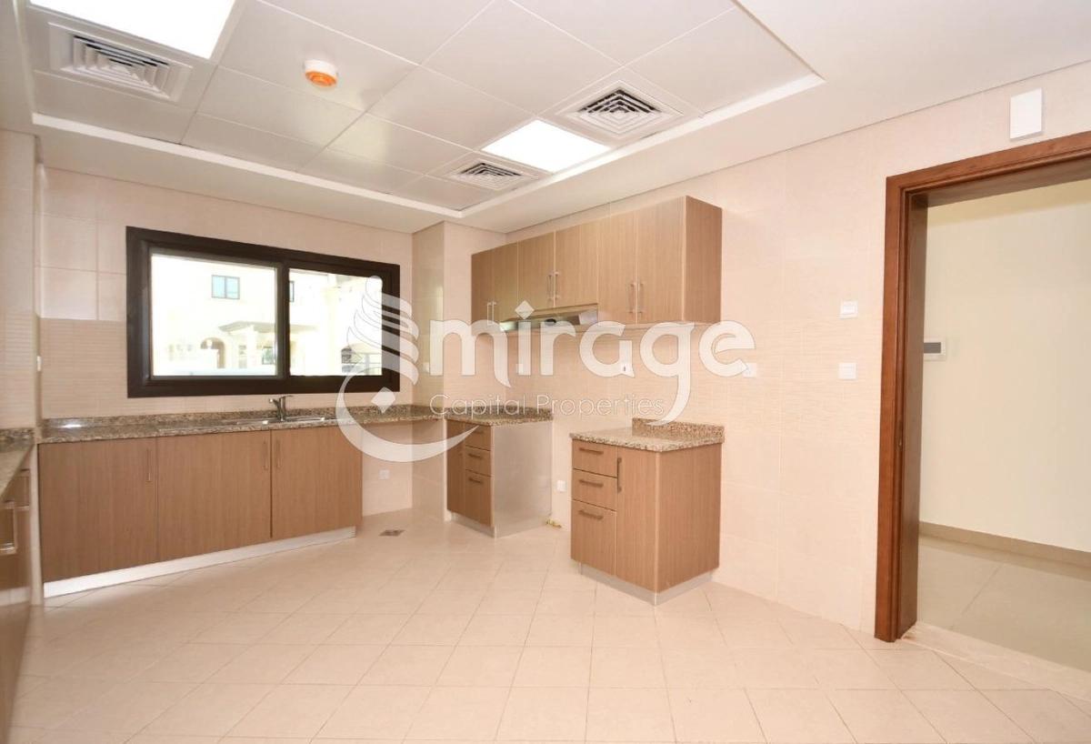 Spacious 3BR TH |Full Facilities |Prime Location-1-landscape