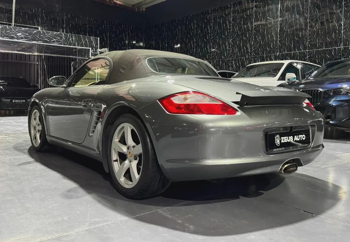 Porsche Boxster 2006 Japanese specs for 79,000.00 AED-4-4