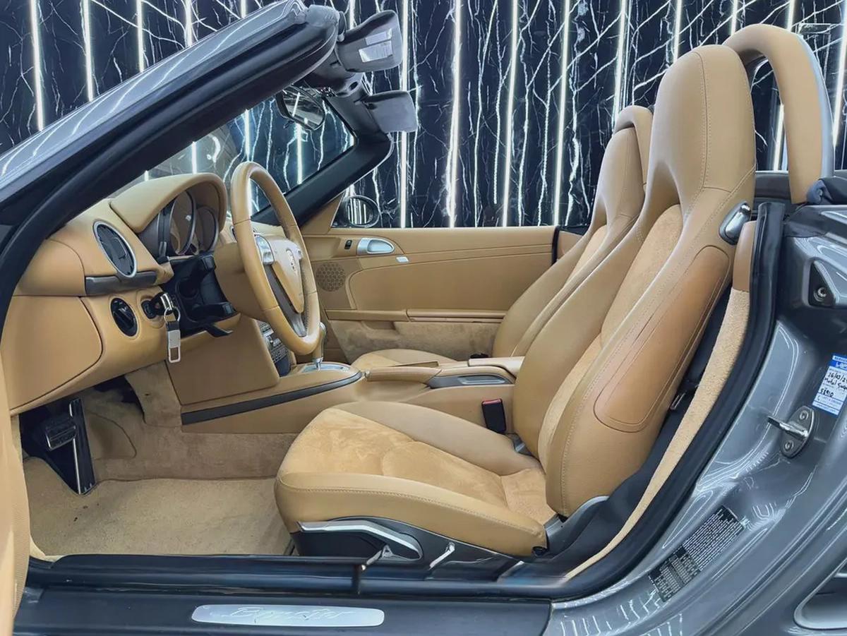 Porsche Boxster 2006 Japanese specs for 79,000.00 AED-17-17