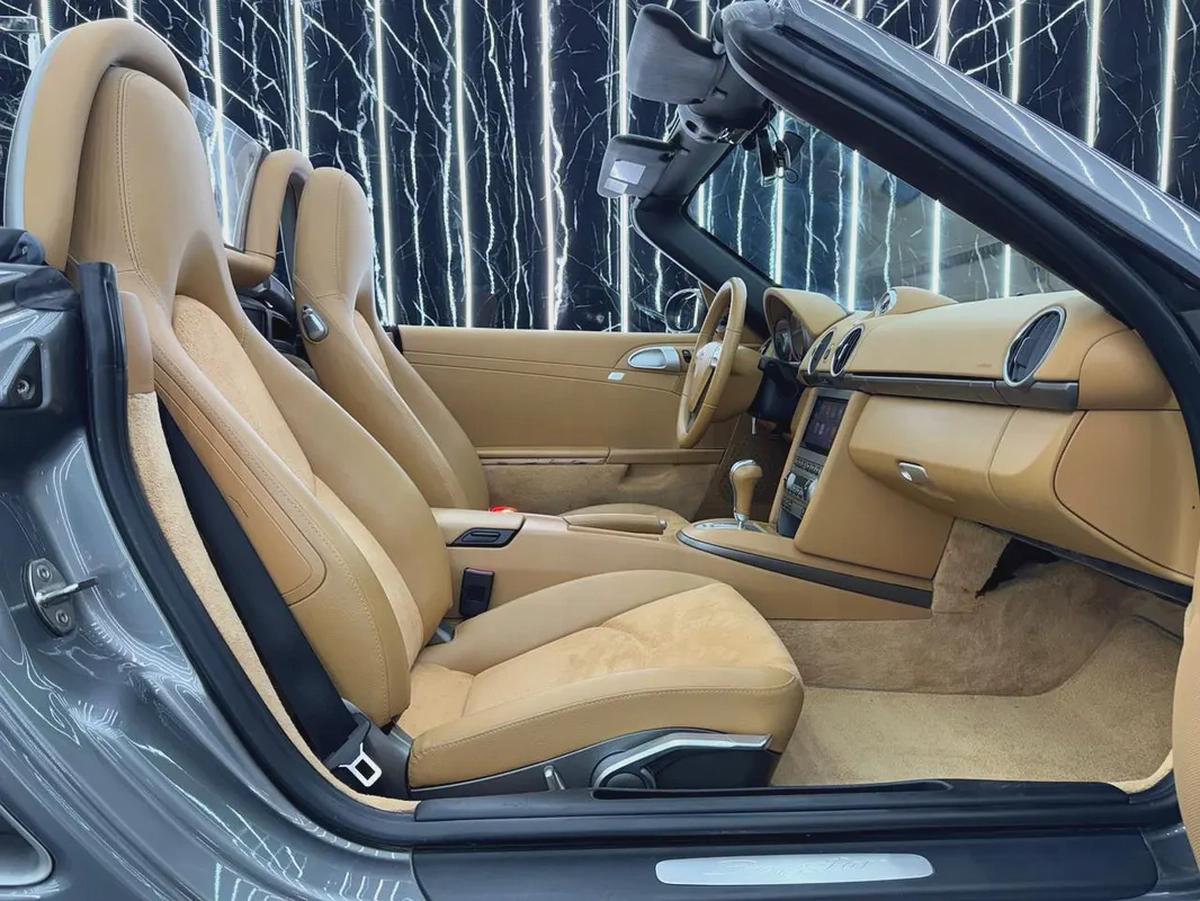 Porsche Boxster 2006 Japanese specs for 79,000.00 AED-18-18