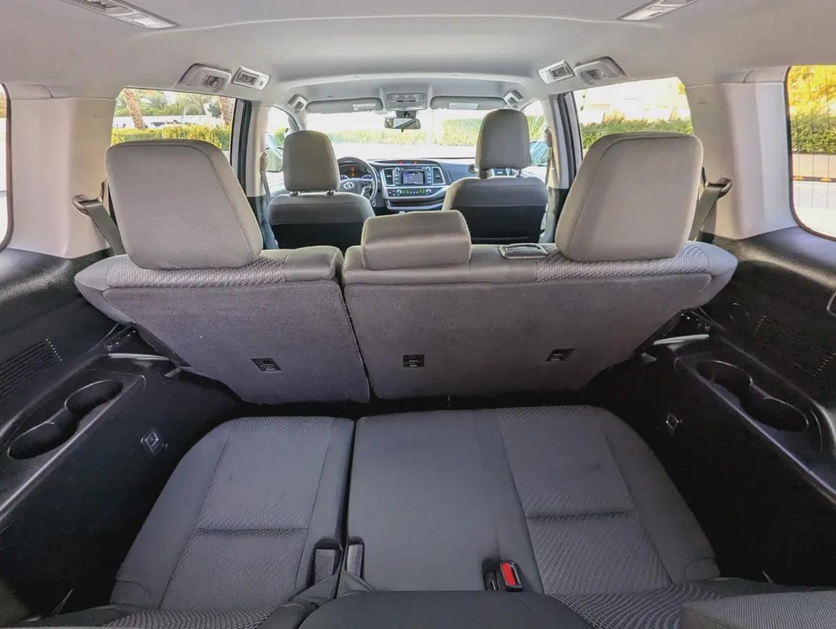TOYOTA HIGHLANDER 2018 LE V6 3.5L 7 SEATER IN EXCELLENT CONDITION-6-6
