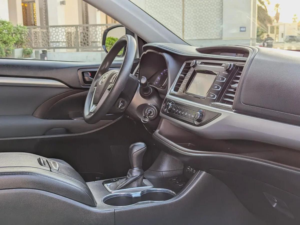 TOYOTA HIGHLANDER 2018 LE V6 3.5L 7 SEATER IN EXCELLENT CONDITION-9-9