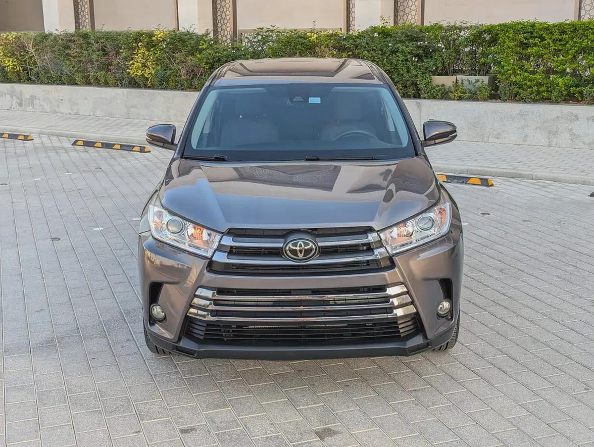 TOYOTA HIGHLANDER 2018 LE V6 3.5L 7 SEATER IN EXCELLENT CONDITION-17-17