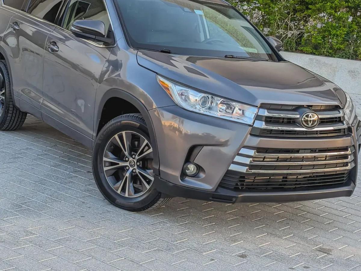 TOYOTA HIGHLANDER 2018 LE V6 3.5L 7 SEATER IN EXCELLENT CONDITION-18-18