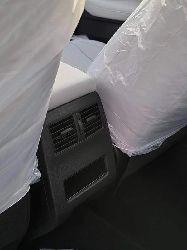 Mitsubishi Outlander 5P-M-LINE 2.5L SUV FWD 5Doors