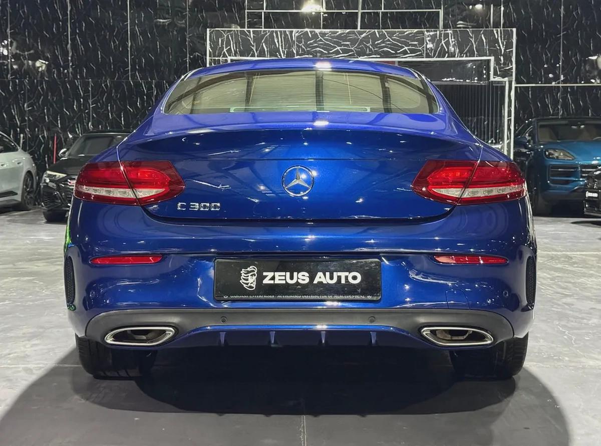 Mercedes-Benz C-Class 300 2016 GCC specs for 89,000.00 AED-4-4