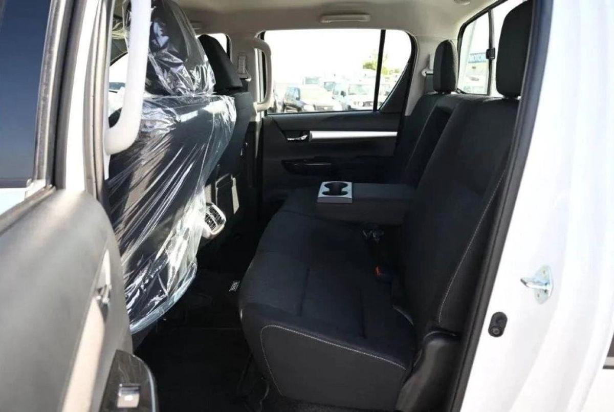 Toyota Hilux Toyota hilux SR5 4.0L PETROL AUTOMATIC MY2025-9-9