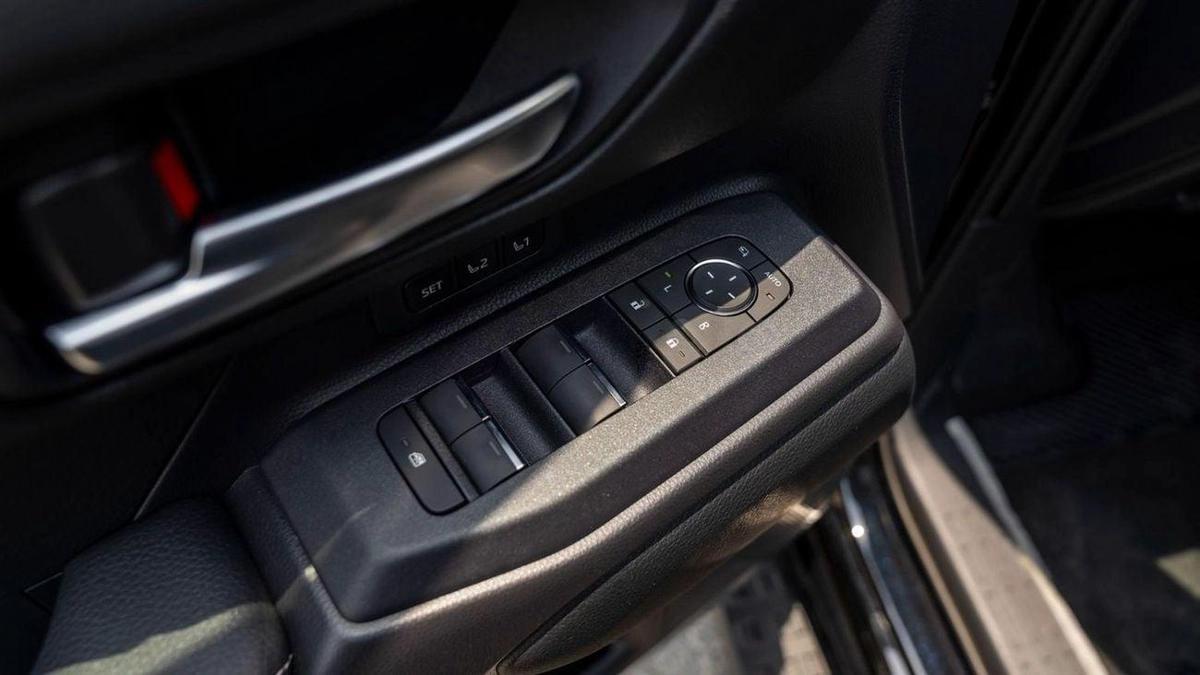 Toyota Prado Toyota Prado Premium 2.4L petrol MY 2025-14-14