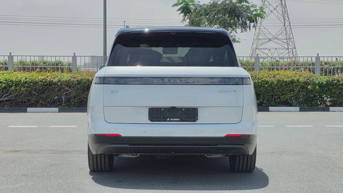 Lynk & Co 900 (White)-9-9