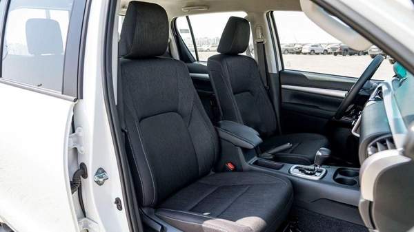 Toyota Hilux Toyota Hilux 2.4L Diesel AT Full Option 2025