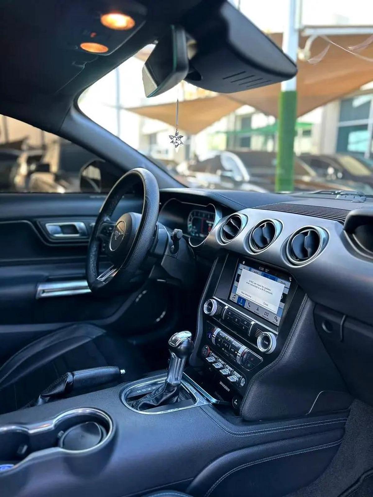 FORD MUSTANG GT 5.0 GCC PERFORMANCE 2018 ORIGINAL PAINT PERFECT CONDITION FULL SERVICE HISTORY-8-8