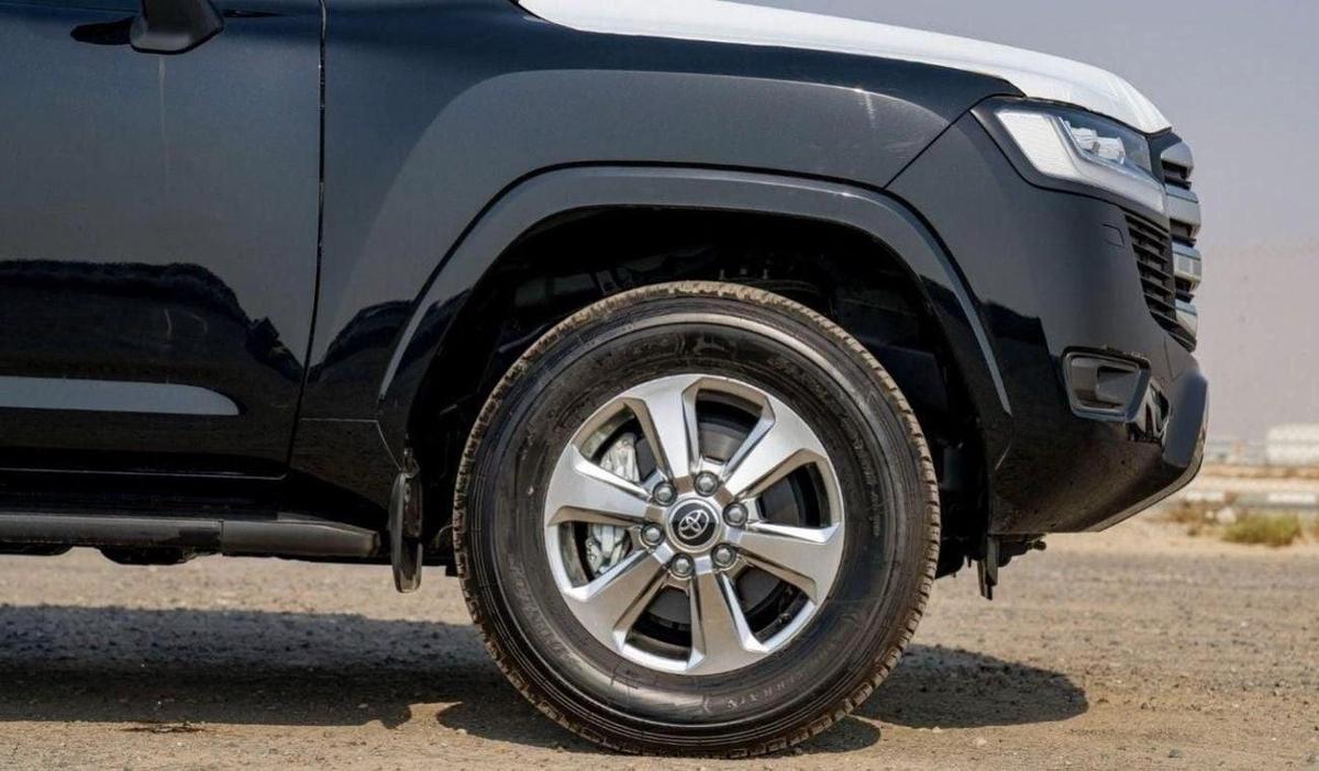 Toyota Land Cruiser LC300 VX 4.0P AT MY2024 – BLACK-9-9