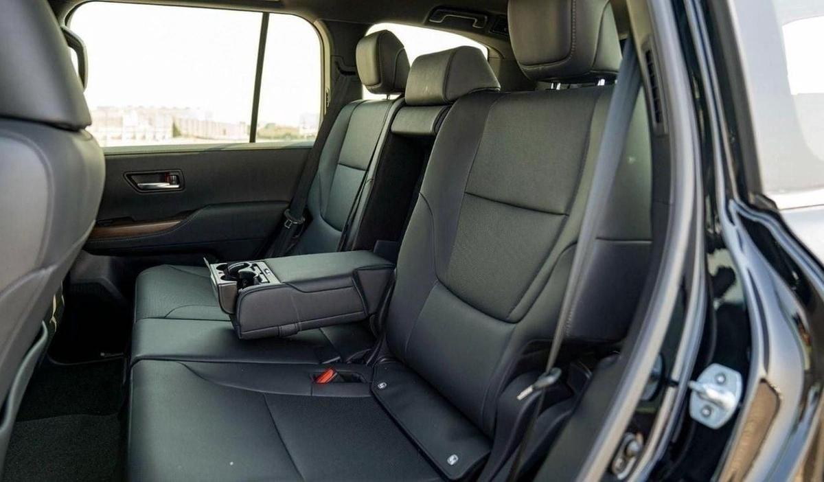 Toyota Land Cruiser LC300 VX 4.0P AT MY2024 – BLACK-14-14