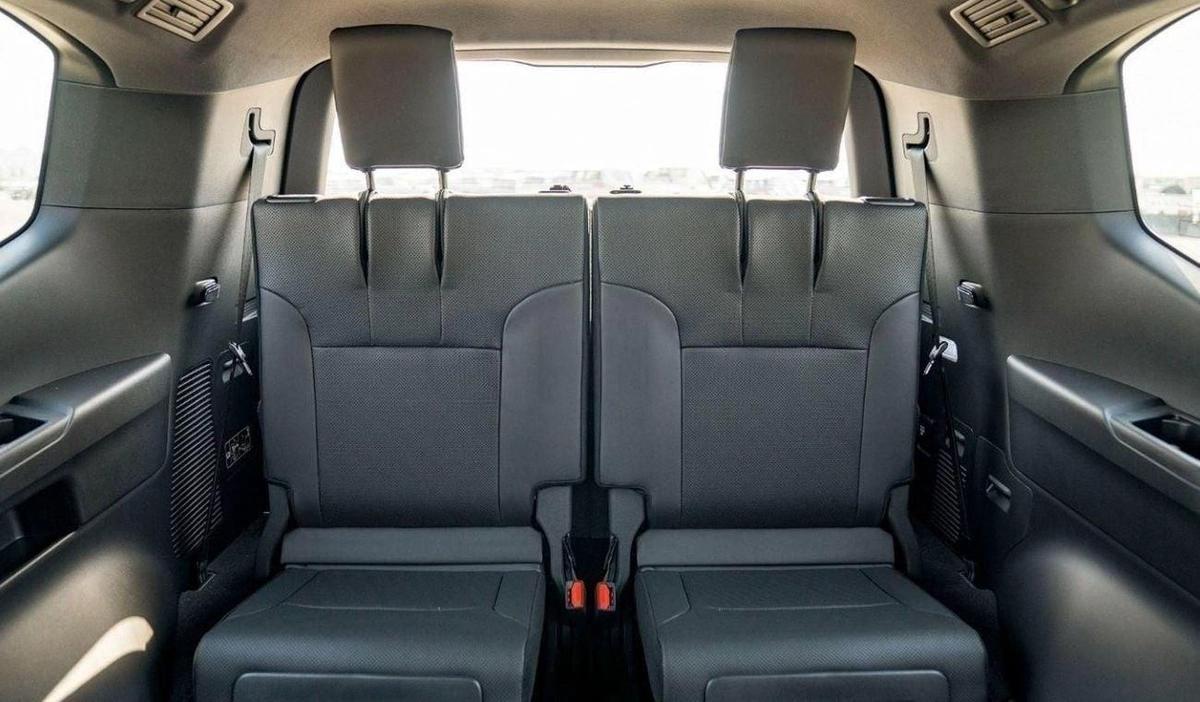 Toyota Land Cruiser LC300 VX 4.0P AT MY2024 – BLACK-18-18