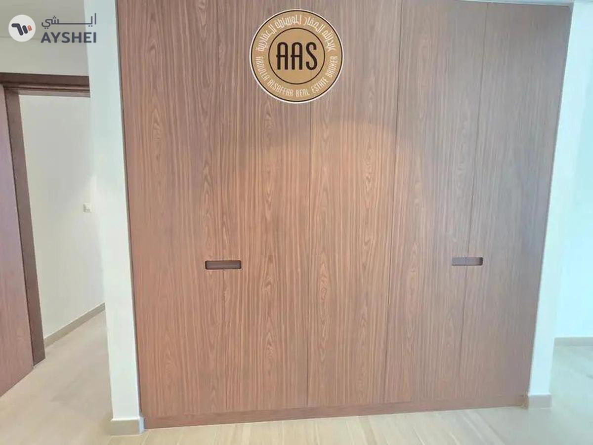 Burj khailfa view maidroom 2bhk 3baths in 135k balcony wardrobes 1parking free-2-2