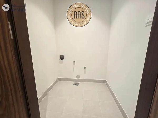 Burj khailfa view maidroom 2bhk 3baths in 135k balcony wardrobes 1parking free