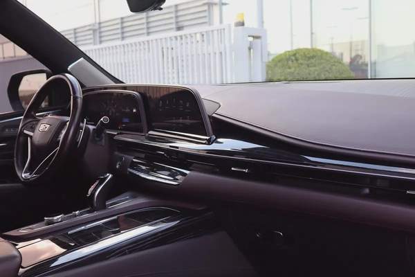 Cadillac Escalade V – Supercharged | 2023 – Full Option | Under Warranty