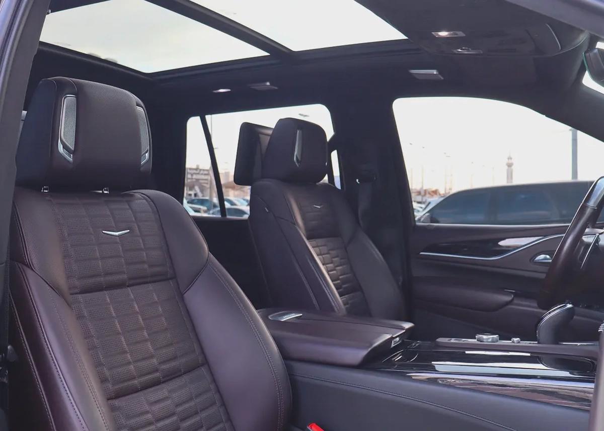Cadillac Escalade V – Supercharged | 2023 – Full Option | Under Warranty-6-6