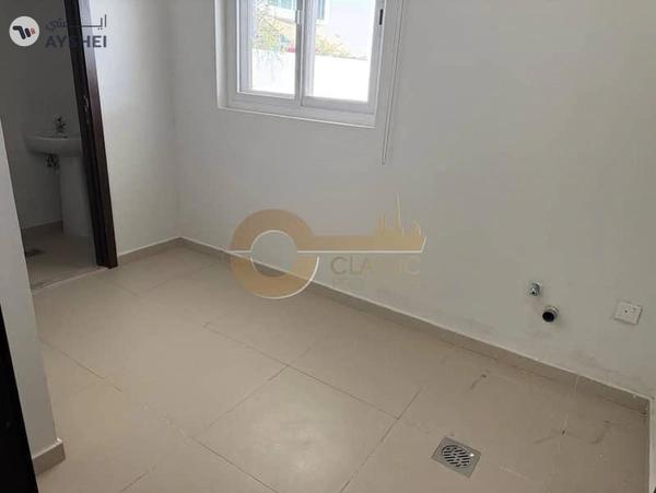 Spacious | 3 Bed Townhouse with Garden | Fountain