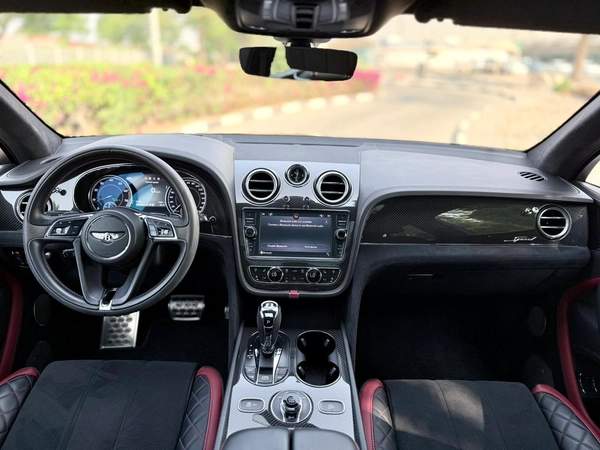 BENTLEY BENTAYGA W12 SPEED | YEAR: 2020 | FULL-SERVICE HISTORY WITH AGENCY AND UNDER WARRANTY
