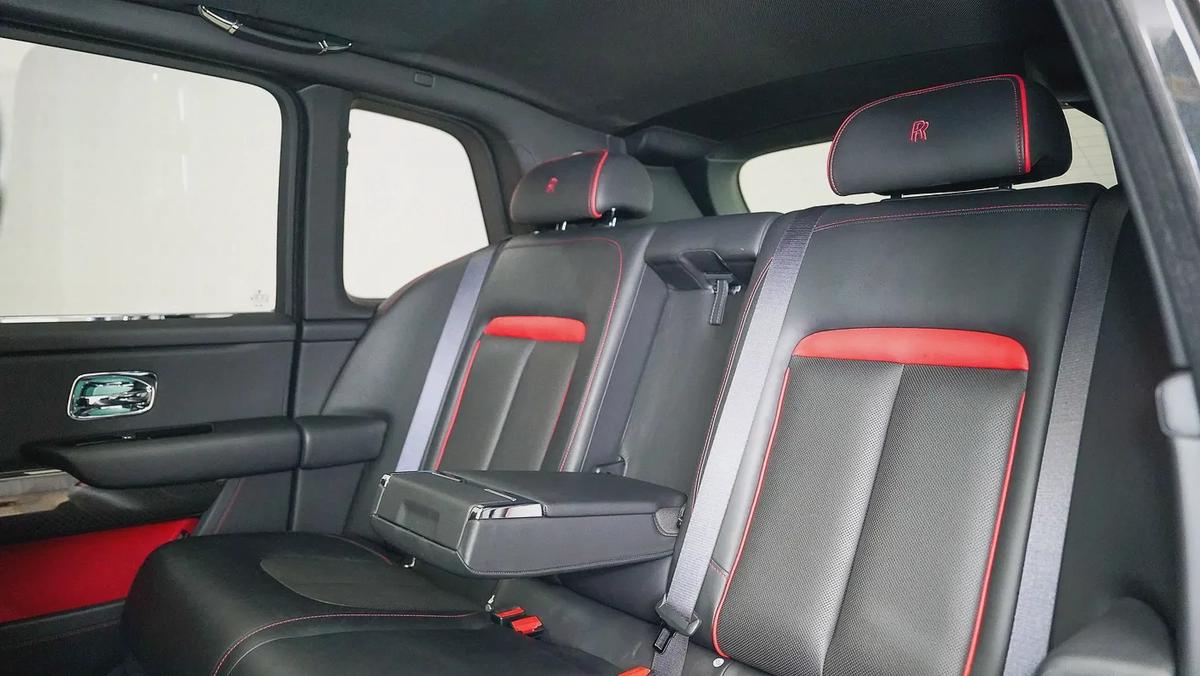 Cullinan Black Badge Mansory Kit | AED 29,701 PM | Up to 3 Years Warranty Unlimited |-6-6