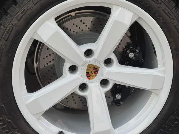 **2023**GERMAN SPEC USED NEAT AND CLEAN