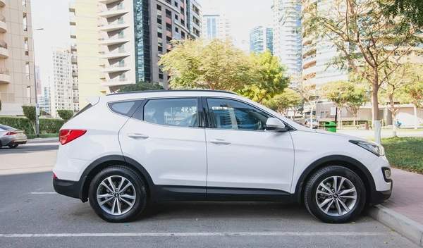 Hyundai Santa Fe GL 2016 GCC in Excellent Condition