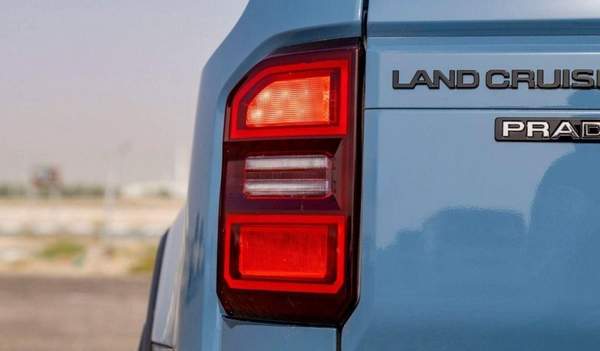 Toyota Prado LHD) TOYOTA PRADO 250 2.8D AT FIRST EDITION MY2024 – BLUE & GREY ROOF