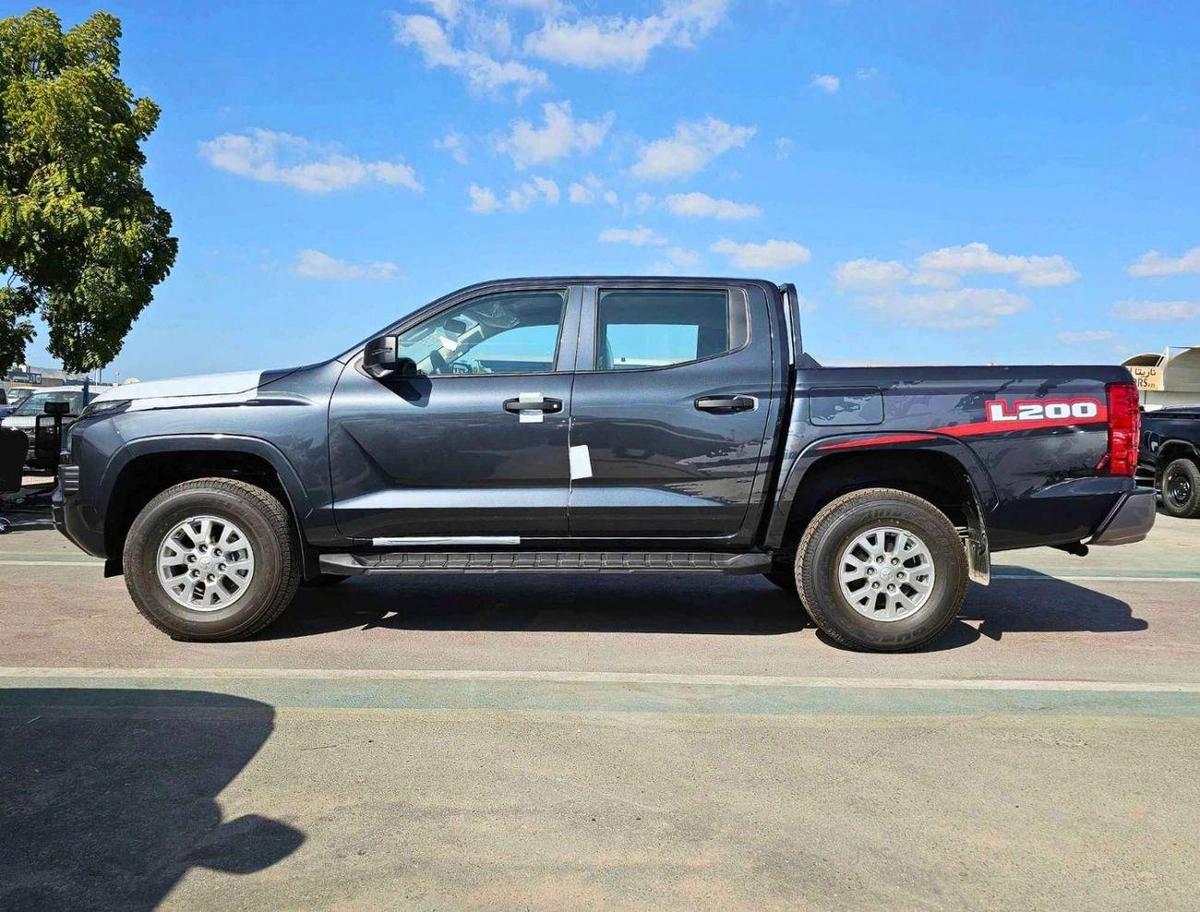 Mitsubishi L200 GLX 2.4L PETROL / M/T / SIDE STICKER / 4WD / CODE # GLXP-2-2