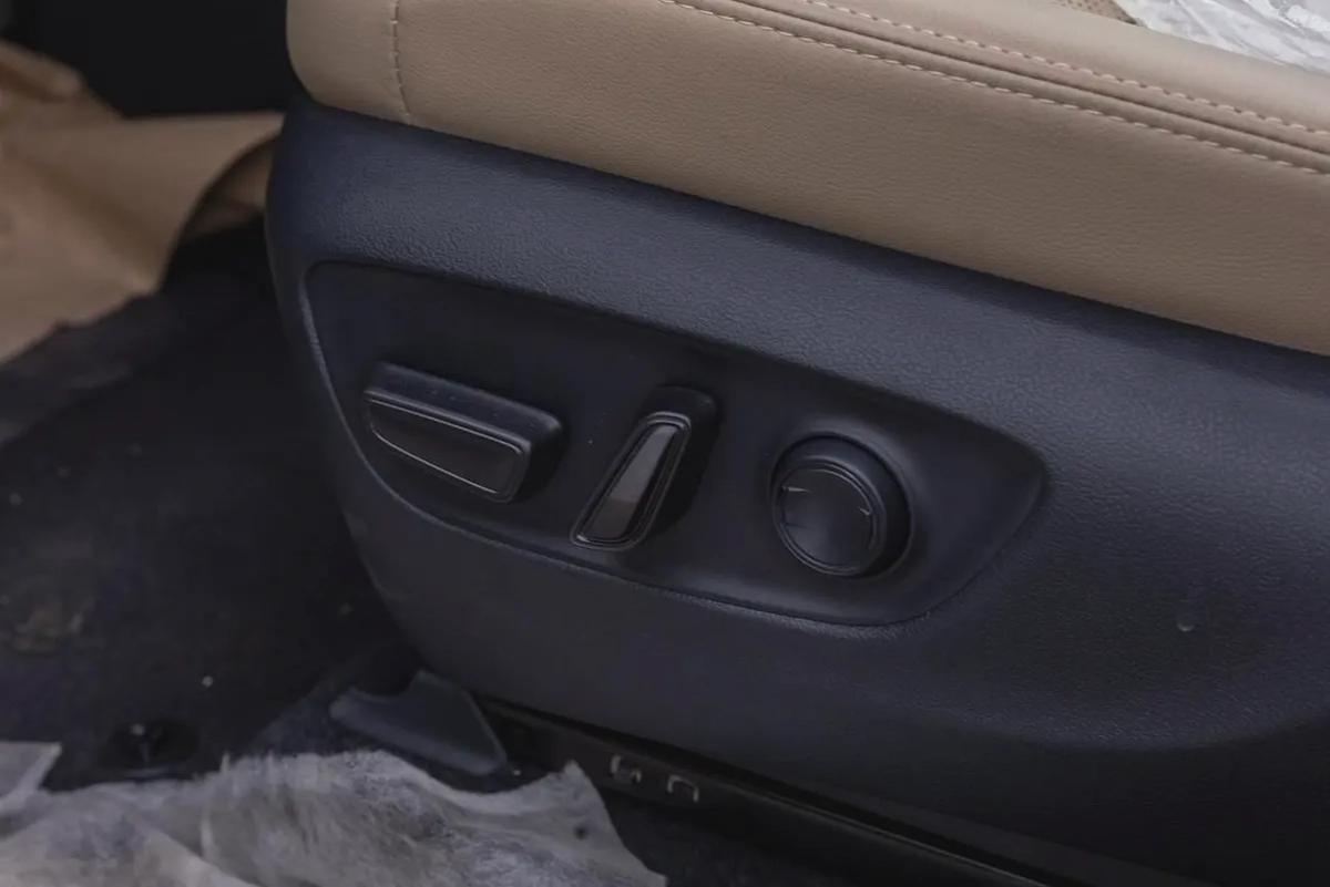 Toyota Prado GXR 2025 - GCC Specs - Brand New-5-5