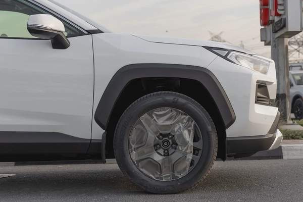 TOYOTA - RAV4 - ADVENTURE - PETROL - 4WD - Panoramic Roof - GCC - 2025 (Export)