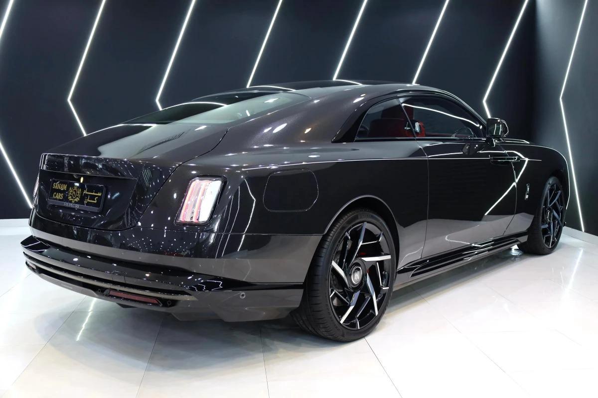 Rolls-Royce Spectre Black Badge-5-5