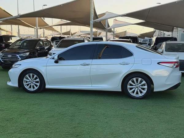 CAMRY 2020 MODEL FREE ACCIDENT FIRST OWNER 130000KM ORIGINAL PAINT EXCELLENT CONDITION