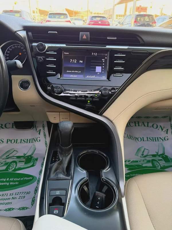 CAMRY 2020 MODEL FREE ACCIDENT FIRST OWNER 130000KM ORIGINAL PAINT EXCELLENT CONDITION