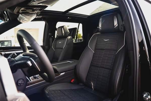 Cadillac Escalade Sport Platinum 6.2L 4WD 2025 Brand New American Specs 6.2L V8