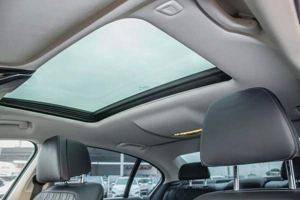 2022 - BMW 750I - IMMACULATE CONDITION - ONLY 59,000 KM DONE