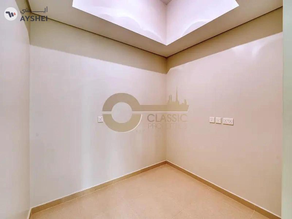 Prime Location | Well Maintained | Spacious Layout-6-6