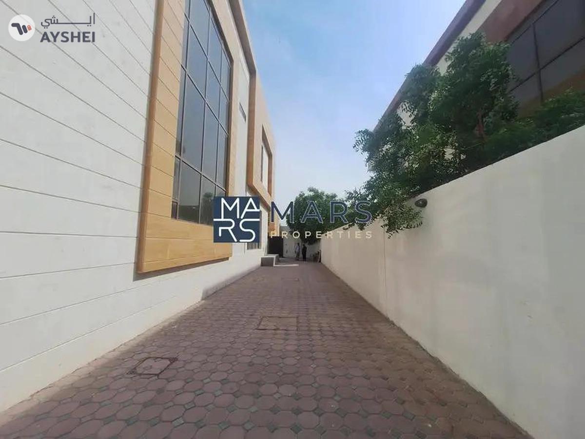 Brand New Premium 5-Bedroom Villa for Rent in Hoshi!-1-landscape