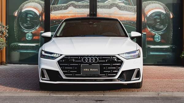 2023 Audi A7L S-line 45TFS 2.0L | Very Low Mileage