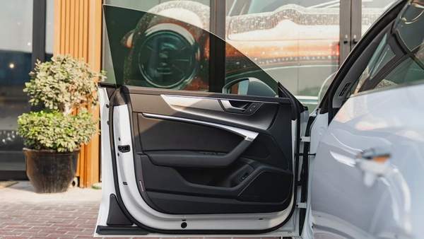 2023 Audi A7L S-line 45TFS 2.0L | Very Low Mileage