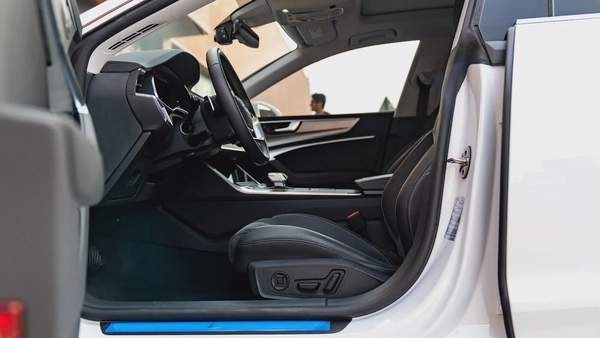 2023 Audi A7L S-line 45TFS 2.0L | Very Low Mileage