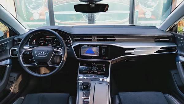 2023 Audi A7L S-line 45TFS 2.0L | Very Low Mileage