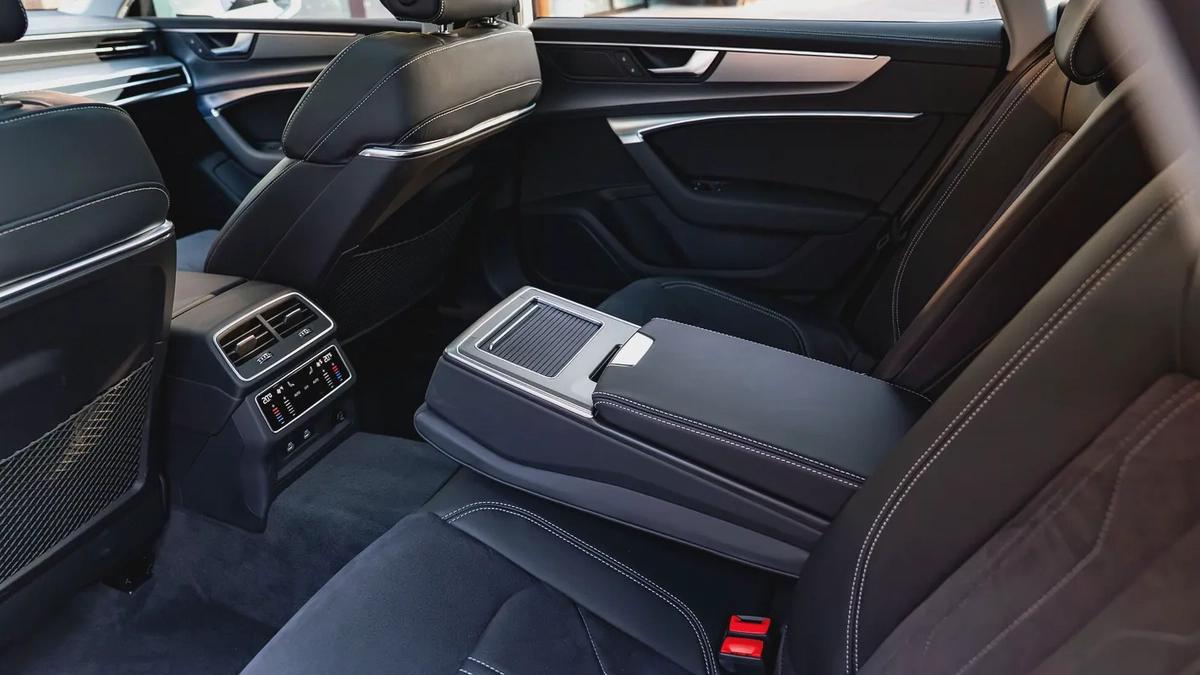 2023 Audi A7L S-line 45TFS 2.0L | Very Low Mileage-15-15
