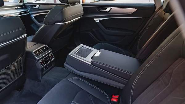 2023 Audi A7L S-line 45TFS 2.0L | Very Low Mileage