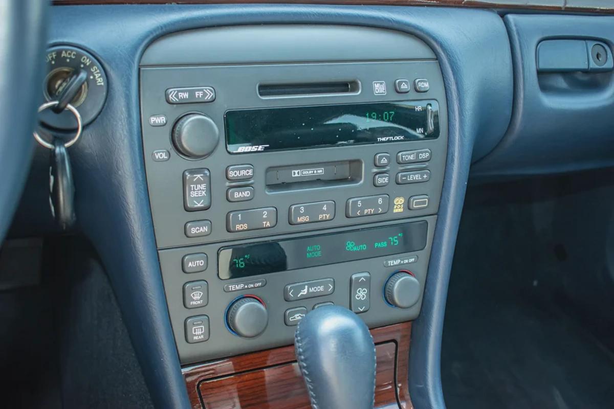 1999 - CADILLAC SEVILLE SLS - JAPANES SPECES - ONLY 8,000 KM-12-12