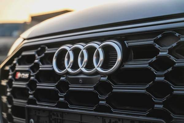 Audi SQ5 Quattro 2024 Agency Warranty Full Service History 3.0L Turbo V6 Low Mileage GCC